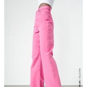 Zara Pink Wide Legged Cropped Jeans
